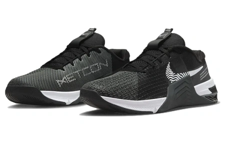Nike Metcon 8 FlyEase Low Кроссовки для тренировок Унисекс Черный Белый