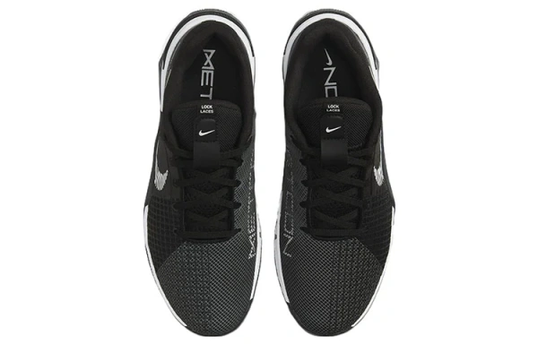 Nike Metcon 8 FlyEase Low Кроссовки для тренировок Унисекс Черный Белый