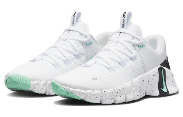 Nike Free Metcon 5 Комфортные Низкие Кроссовки для Тренировок Женские Белые