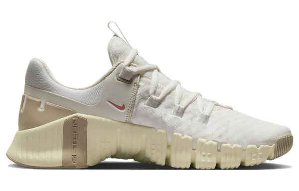 Nike Free Metcon 5 Удобные устойчивые к истиранию дышащие кроссовки для тренировок с низким верхом женские белые