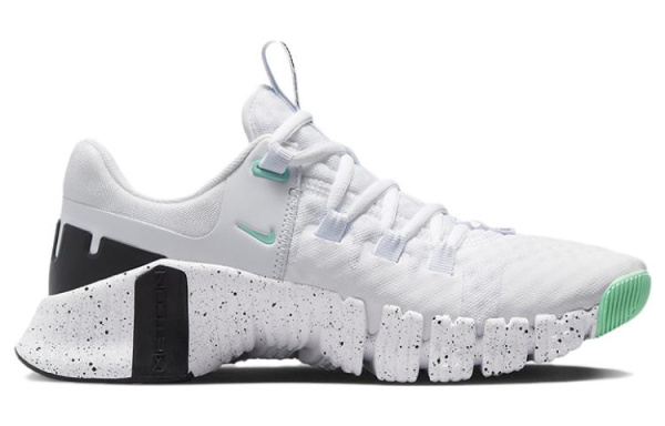 Nike Free Metcon 5 Комфортные Низкие Кроссовки для Тренировок Женские Белые